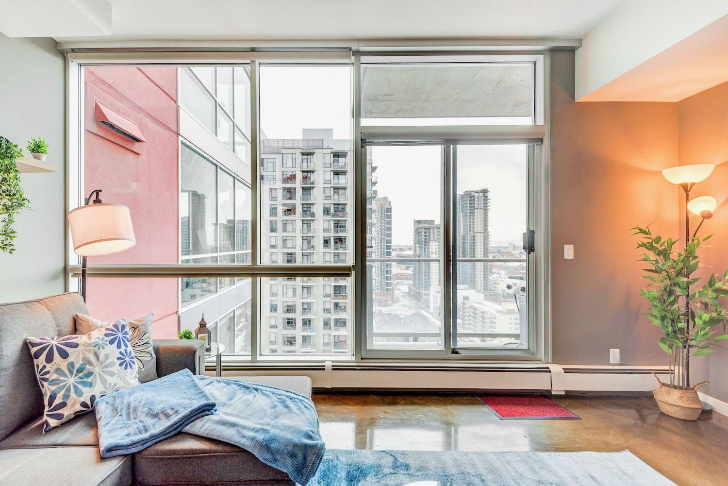 Modern 2Br Condo - King Bed - Downtown City Views YYC Exteriér fotografie