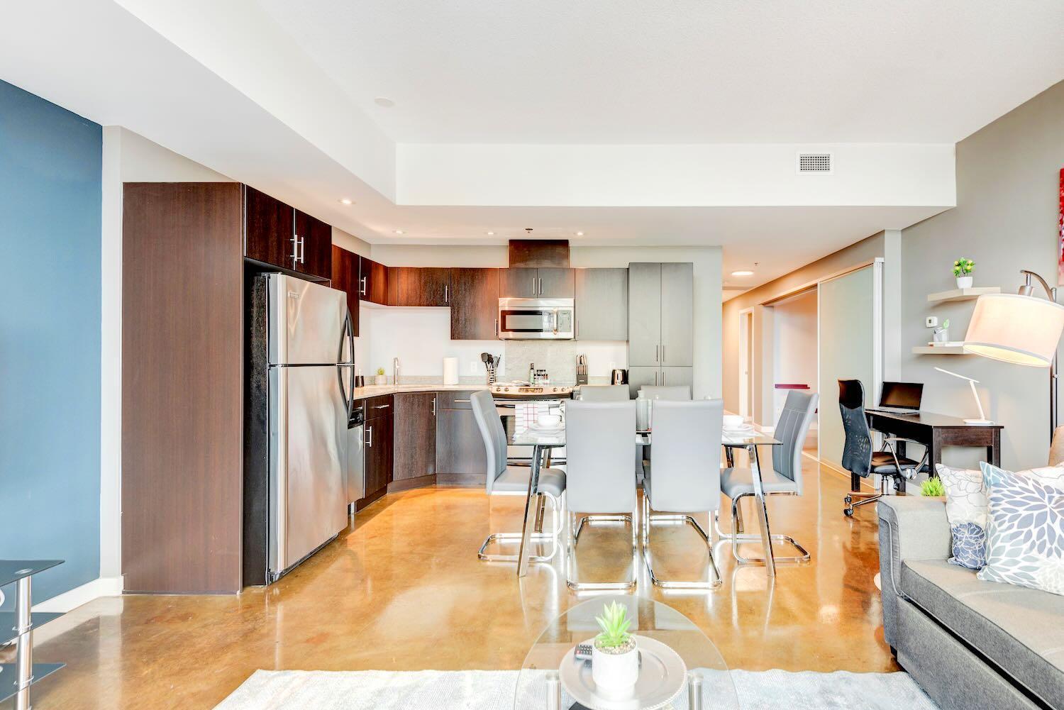 Modern 2Br Condo - King Bed - Downtown City Views YYC Exteriér fotografie